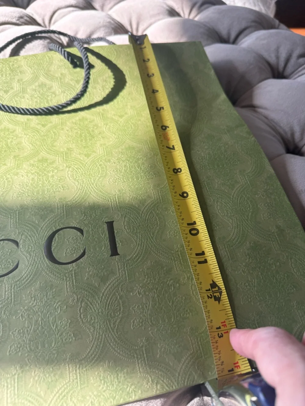 NWOT Gucci Women’s Shopping Tote in Gucci Green Patterned w Black Rope Handles